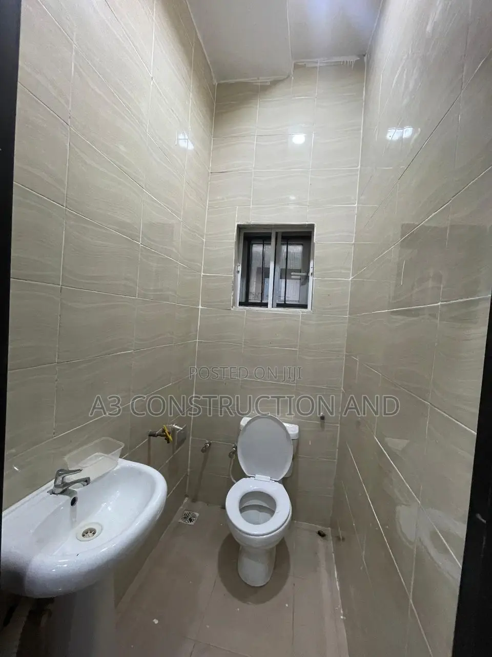 2bdrm Bungalow in Kolapo, Akobo for rent in Akobo