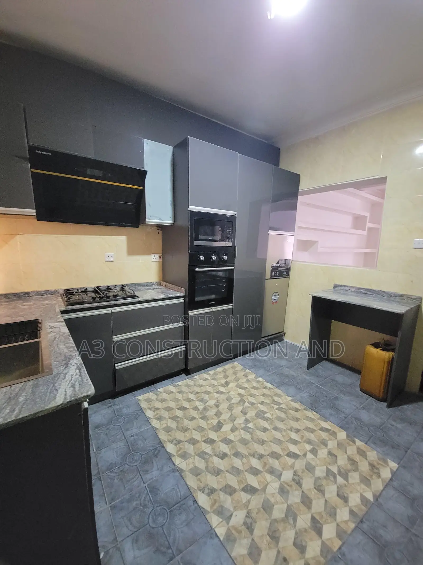 3bdrm Apartment in Opposite Kolapo, Akobo for rent in Akobo
