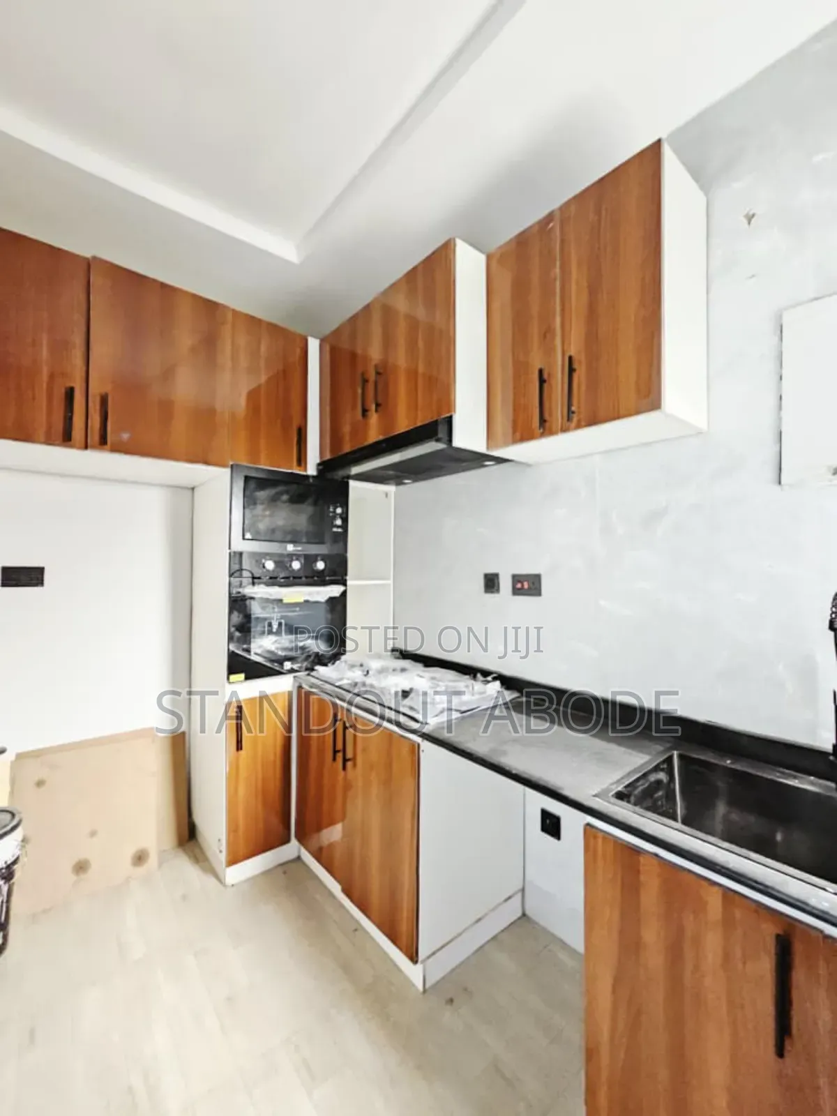 3bdrm Duplex in Inside An Estate, Sangotedo for sale in Sangotedo