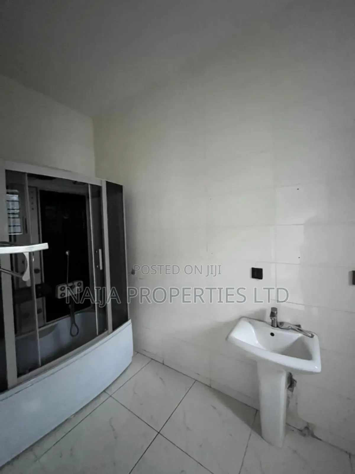 4bdrm Townhouse/Terrace in Orchid, Lekki for sale in Lekki