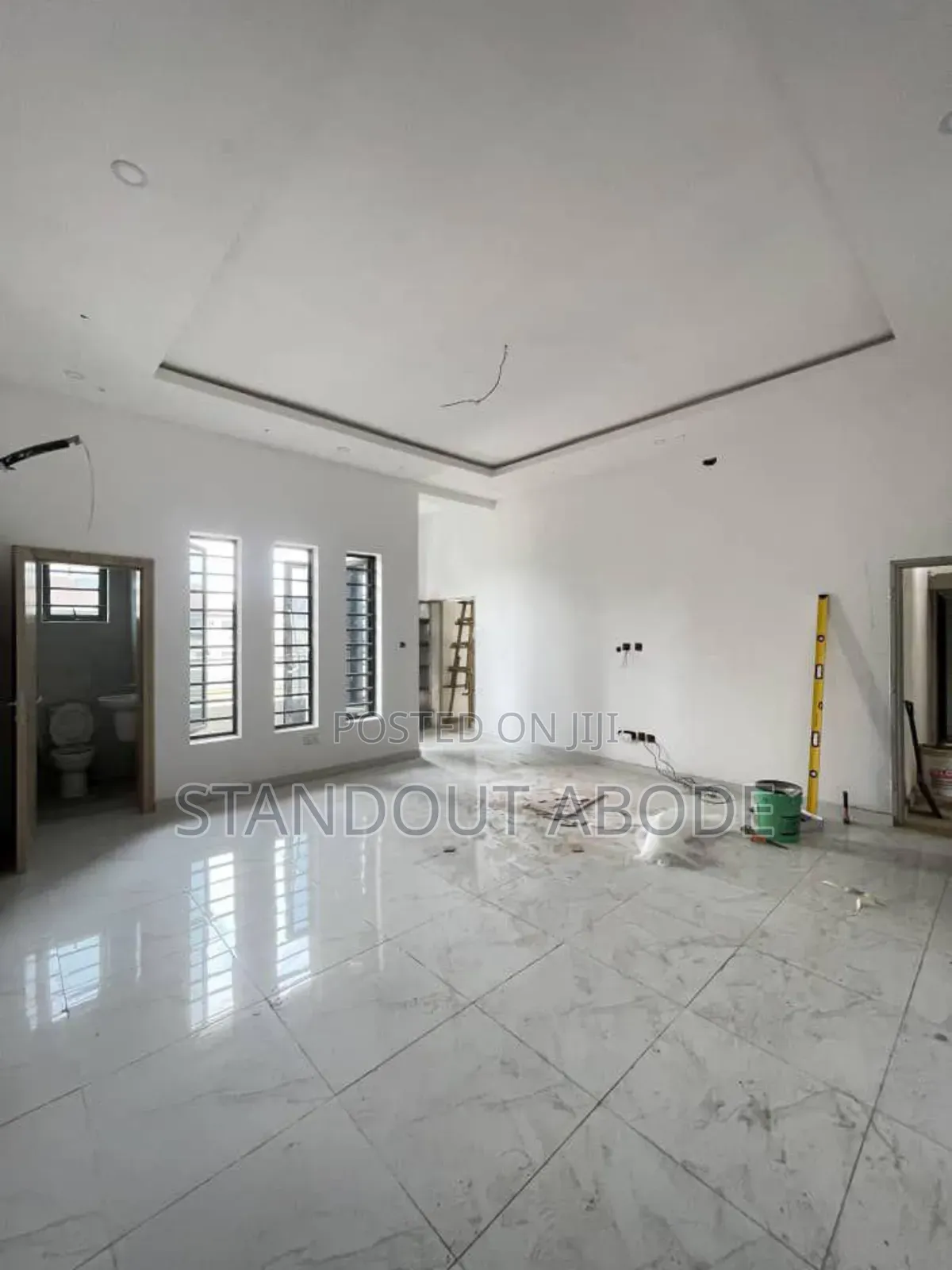 3bdrm Apartment in Inside An Estate, Yaba for sale in Yaba