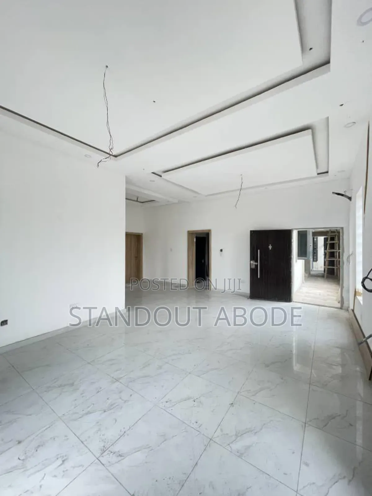 3bdrm Apartment in Inside An Estate, Yaba for sale in Yaba