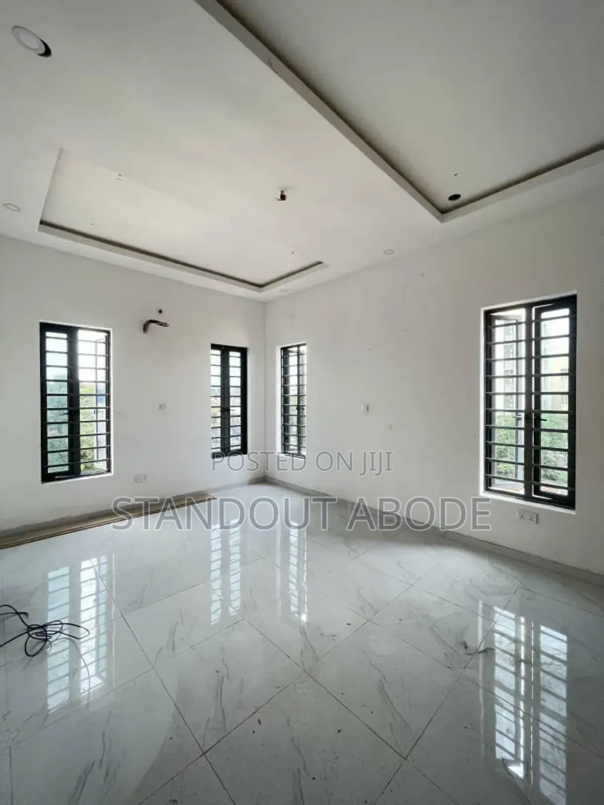 3bdrm Apartment in Inside An Estate, Yaba for sale in Yaba
