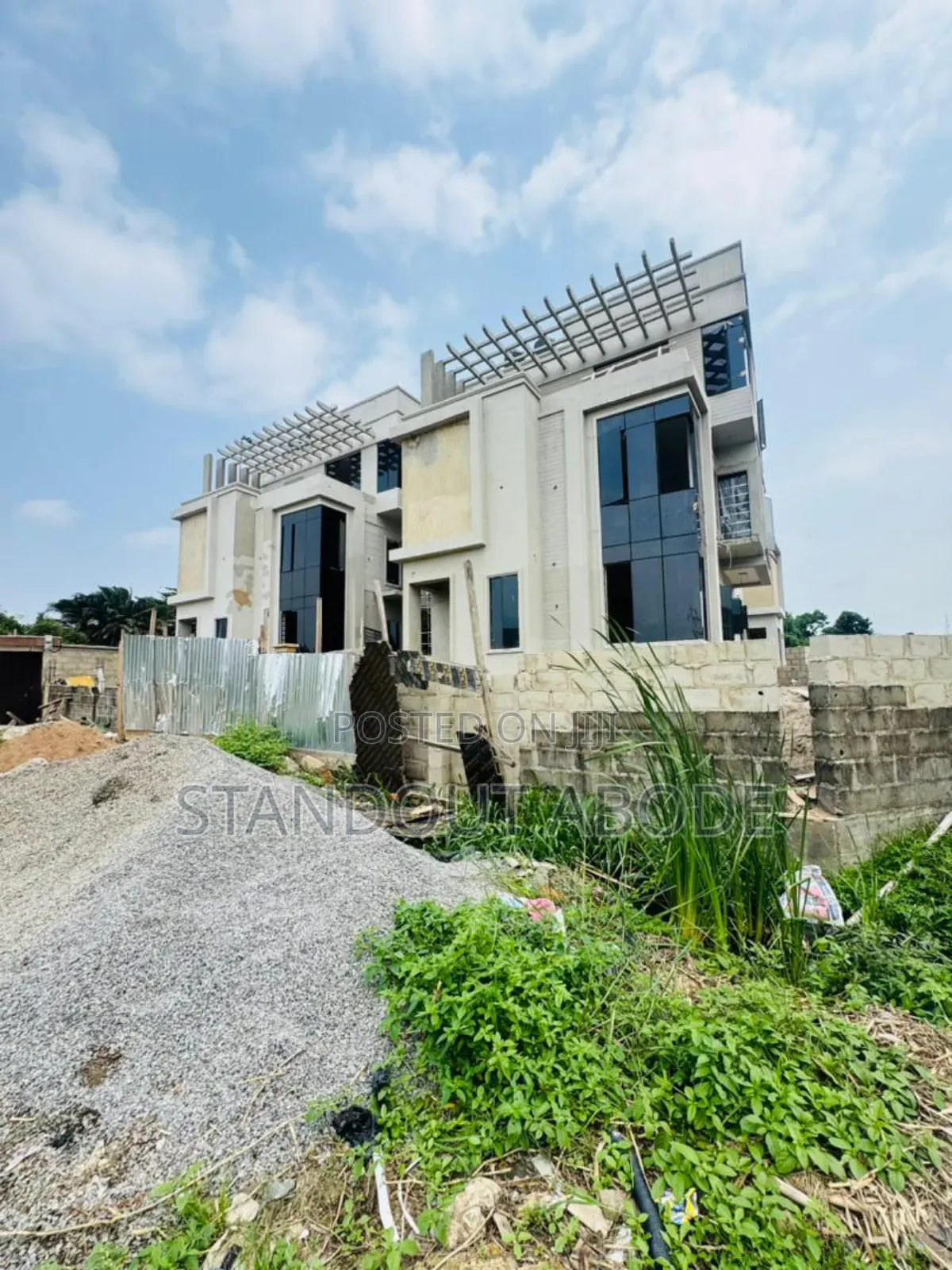 4bdrm Duplex in In A Gated Estate, Surulere for sale in Surulere