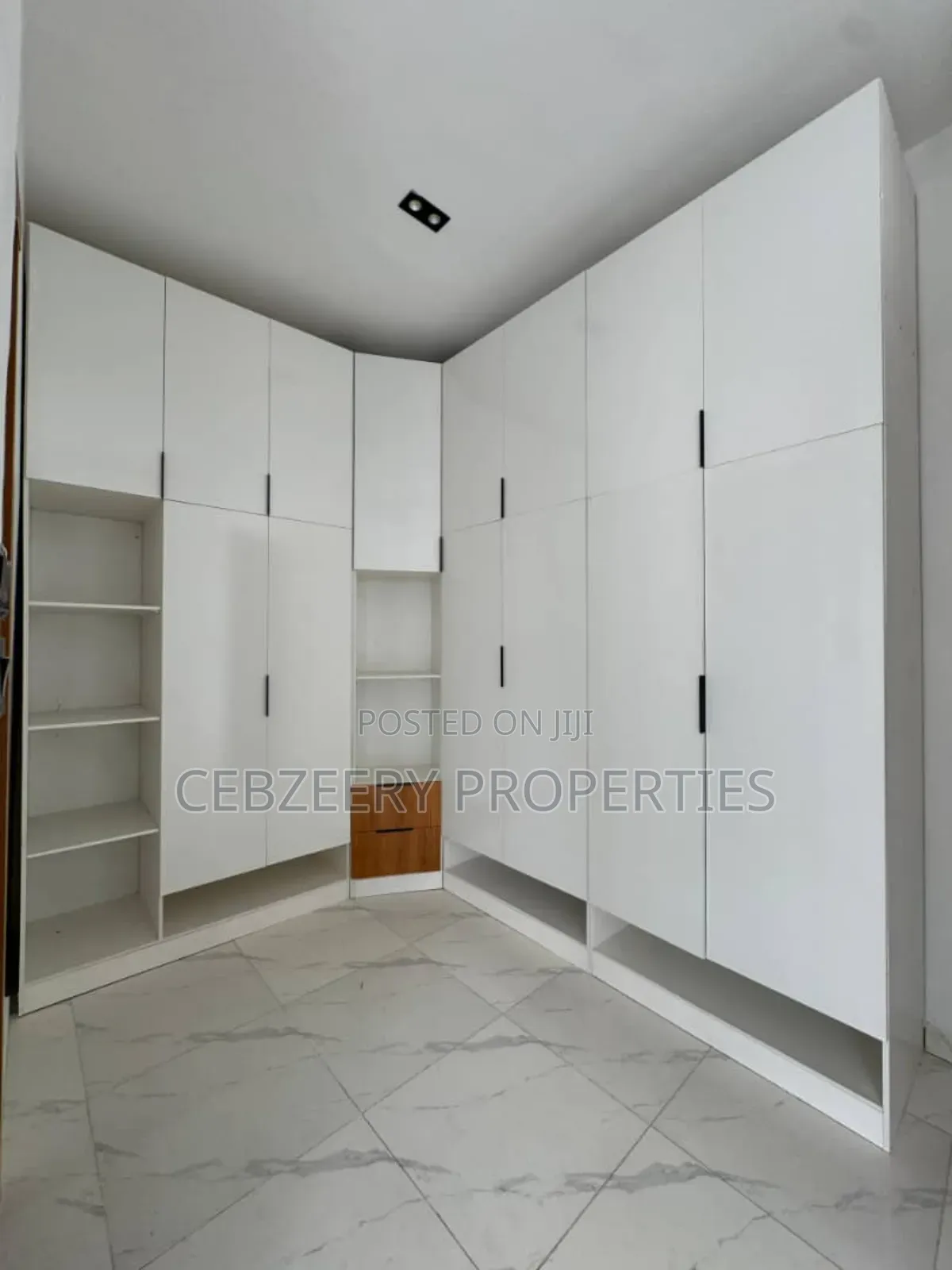 3bdrm Apartment in GRA Phase 2 Shangisha for sale in GRA Phase 2 Shangisha