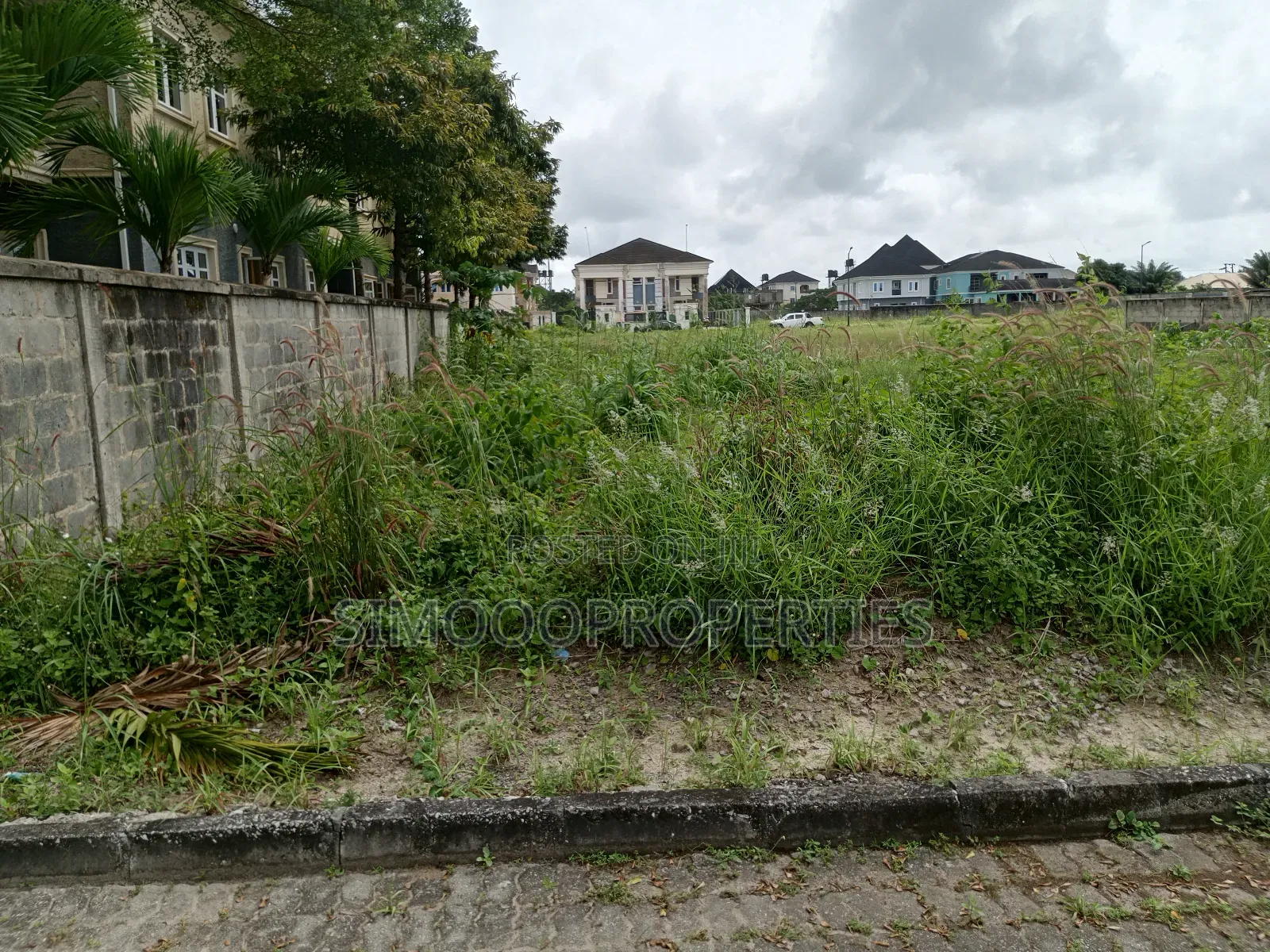 450sqm of Dry Front Plot for Sale Inside Mayfair Gardens Estates in Awoyaya