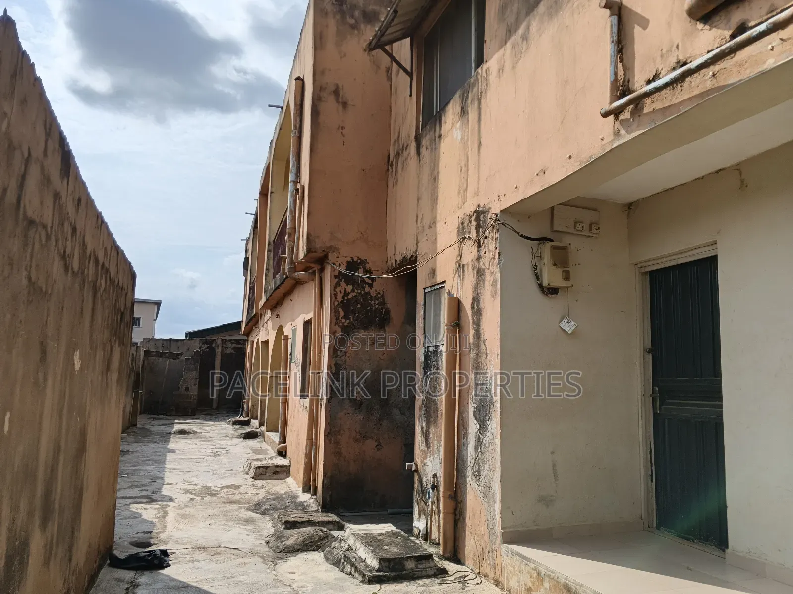 19bdrm Block of Flats in Ipaja / Ipaja for sale in Ipaja / Ipaja
