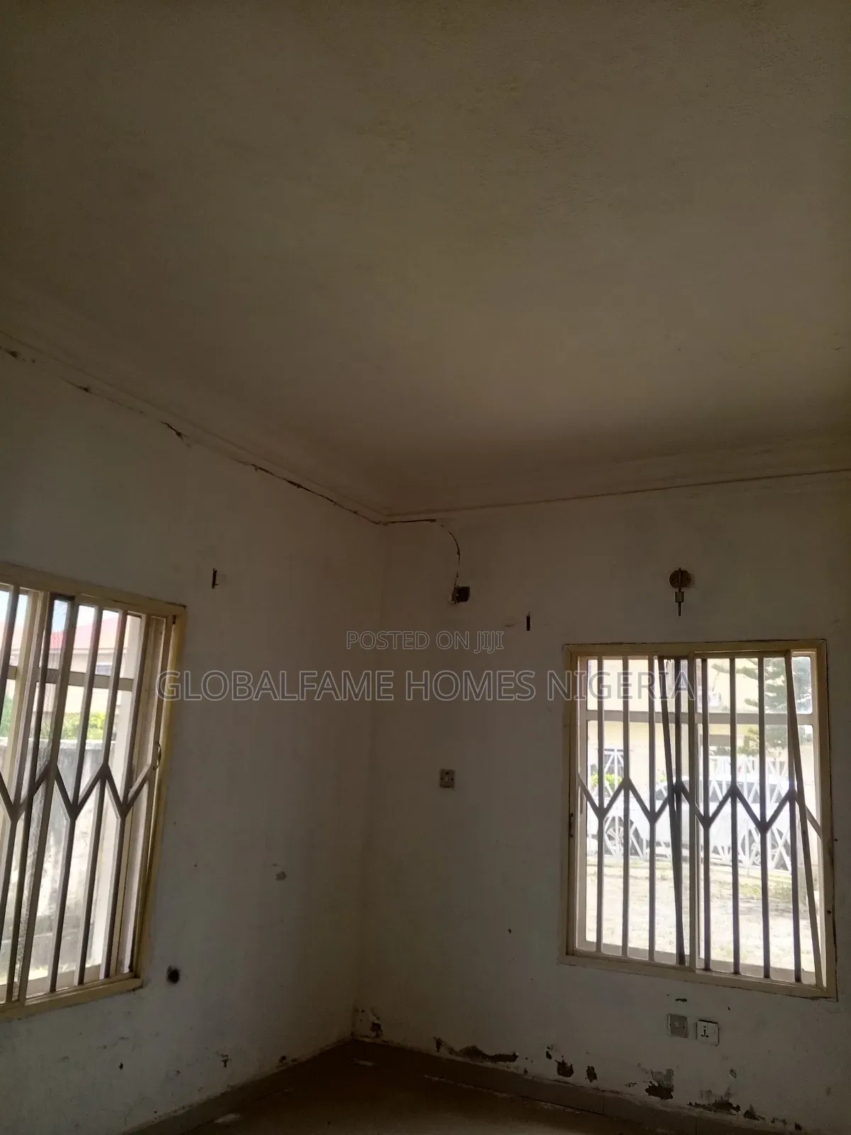 4bdrm Duplex in Crown Estate for sale in Crown Estate