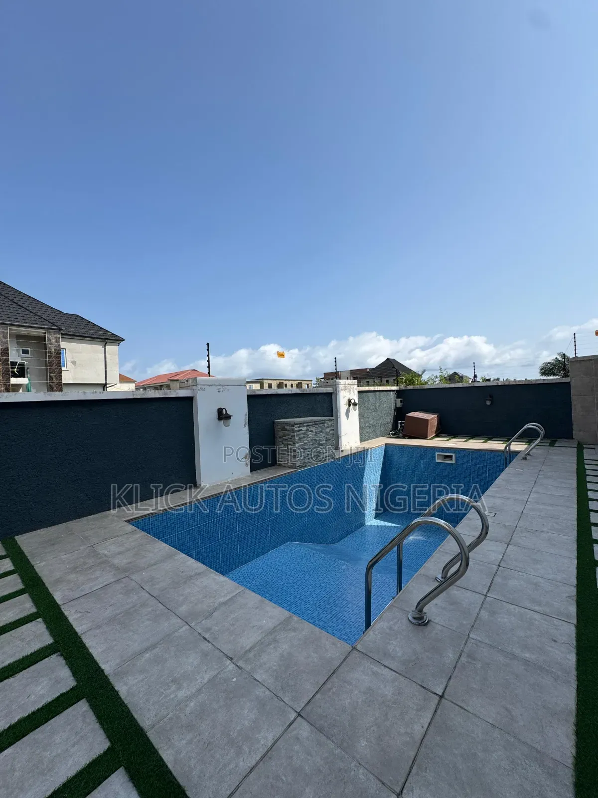 Furnished 4bdrm Duplex in Ogombo for sale in Ogombo