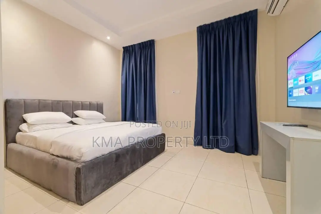 Luxurious 4 Bedroom Duplex With Snooker and Swimming Pool in Victoria Island