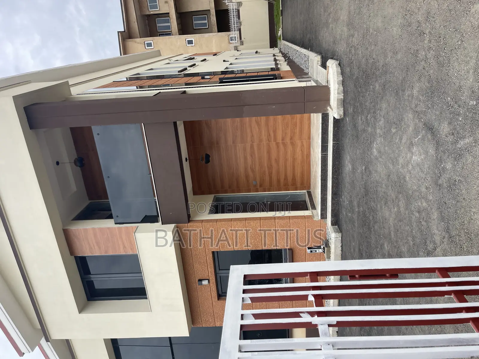 4bdrm Duplex in Life Camp for sale in Life Camp