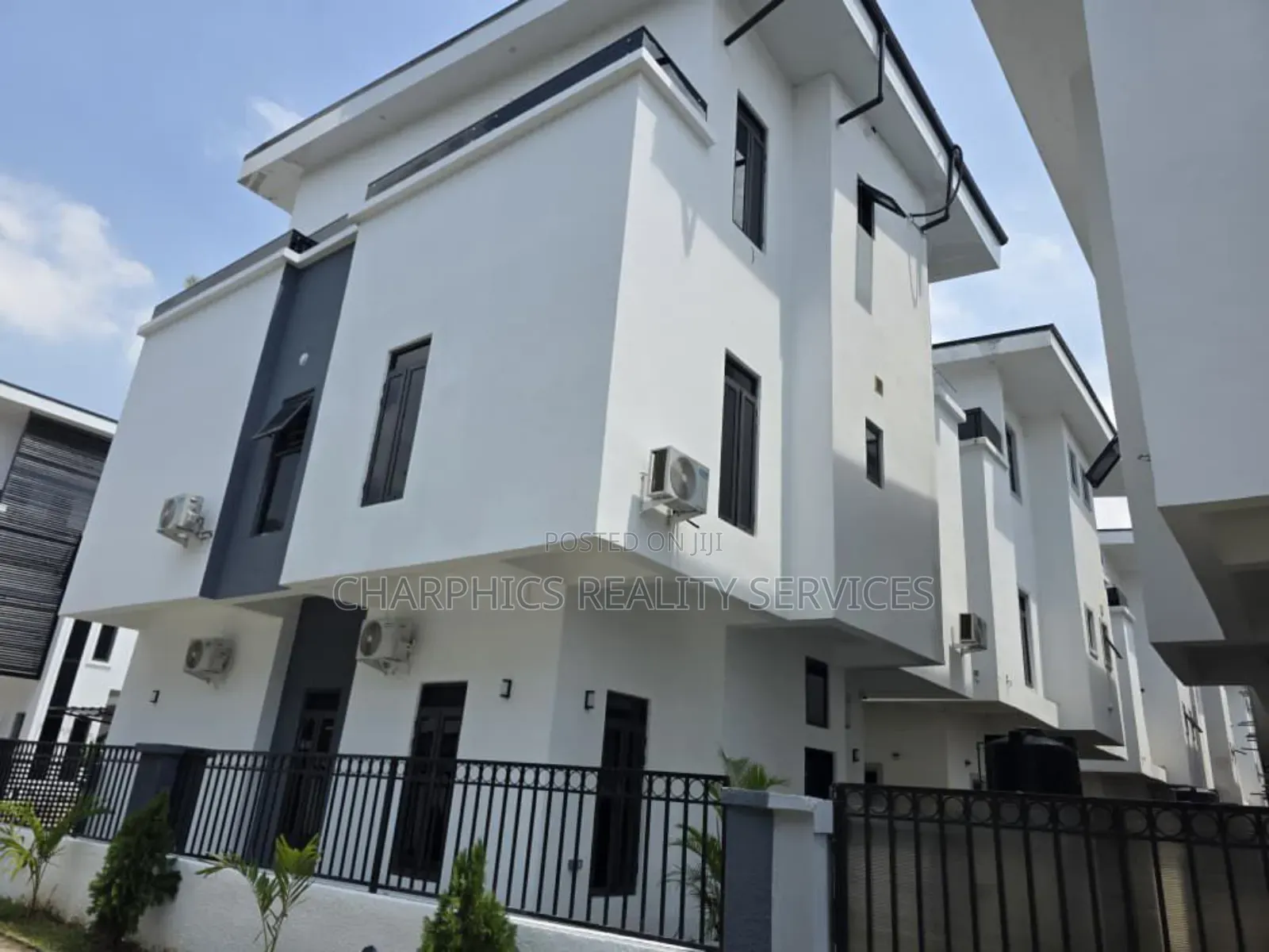 5bdrm Duplex in Jahi for sale in Jahi