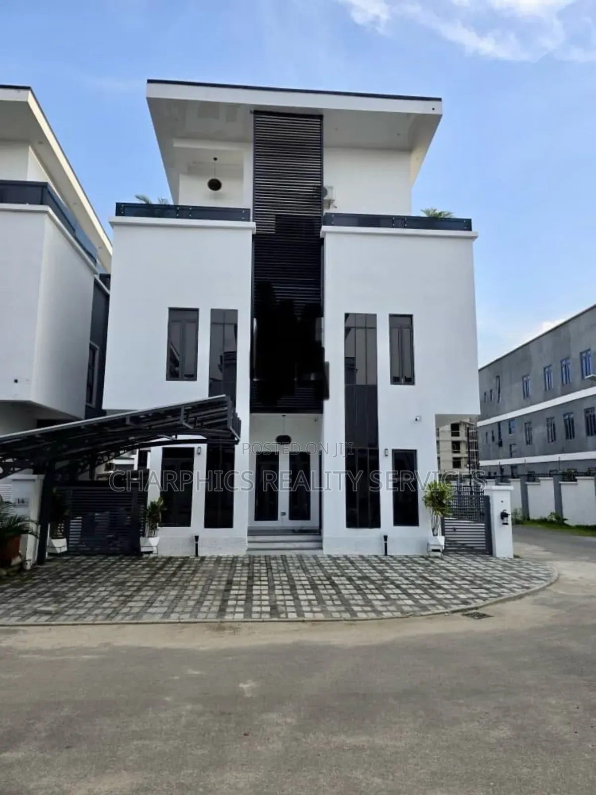5bdrm Duplex in Jahi for sale in Jahi
