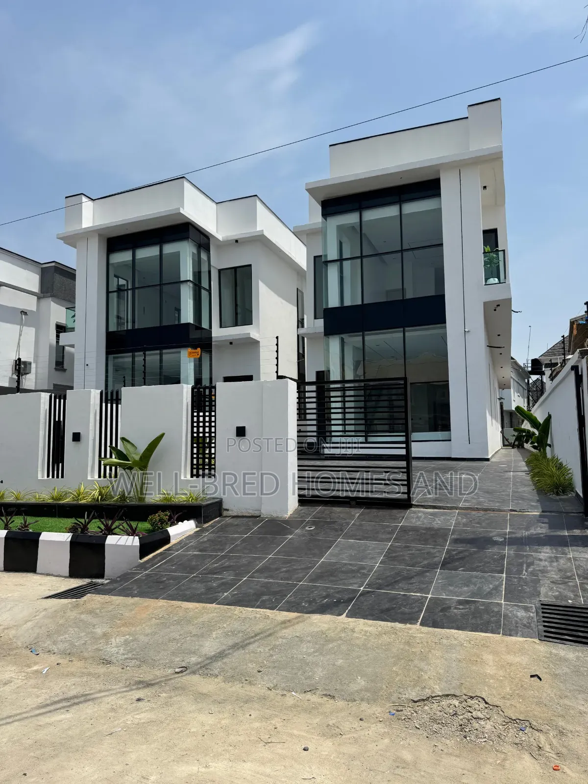 5bdrm Duplex in Ikota Lekki Lagos for sale in Lekki