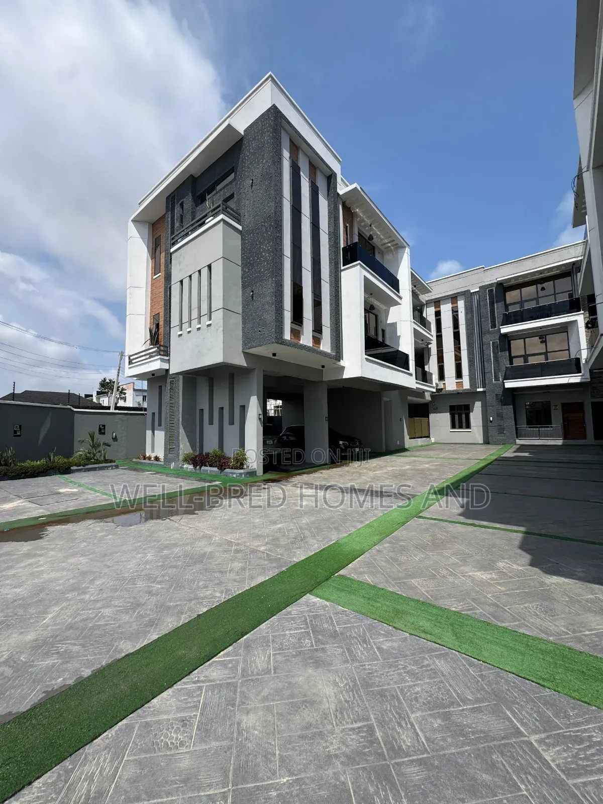 2bdrm Apartment in Abraham Adesanya Eti for sale in Lekki