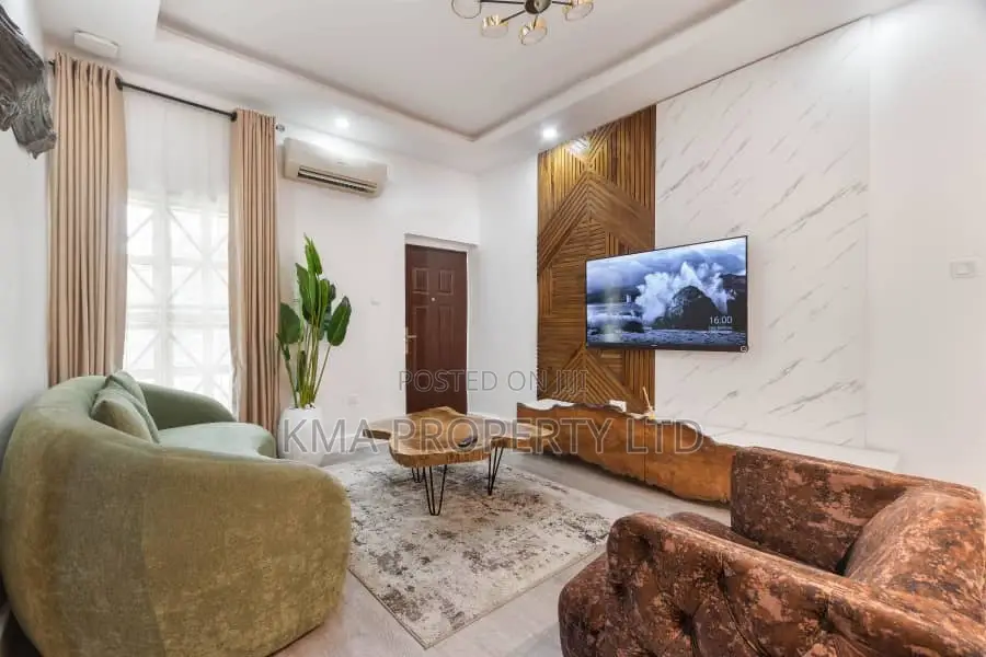 Luxurious 2 Bedroom Apartment Swimming Pool and Games in Victoria Island