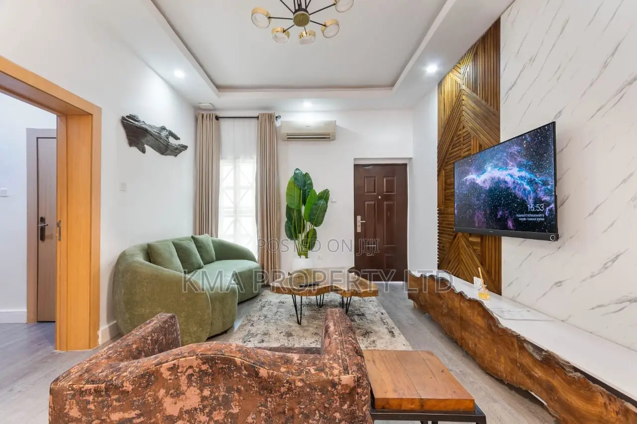 Luxurious 2 Bedroom Apartment Swimming Pool and Games in Victoria Island