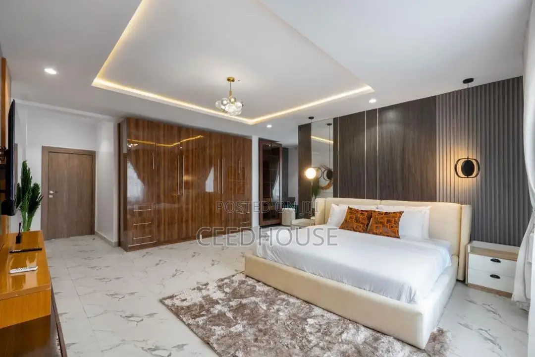 Luxurious 3 Bedroom Apartment With Ps5 and Swimming Pool in Victoria Island