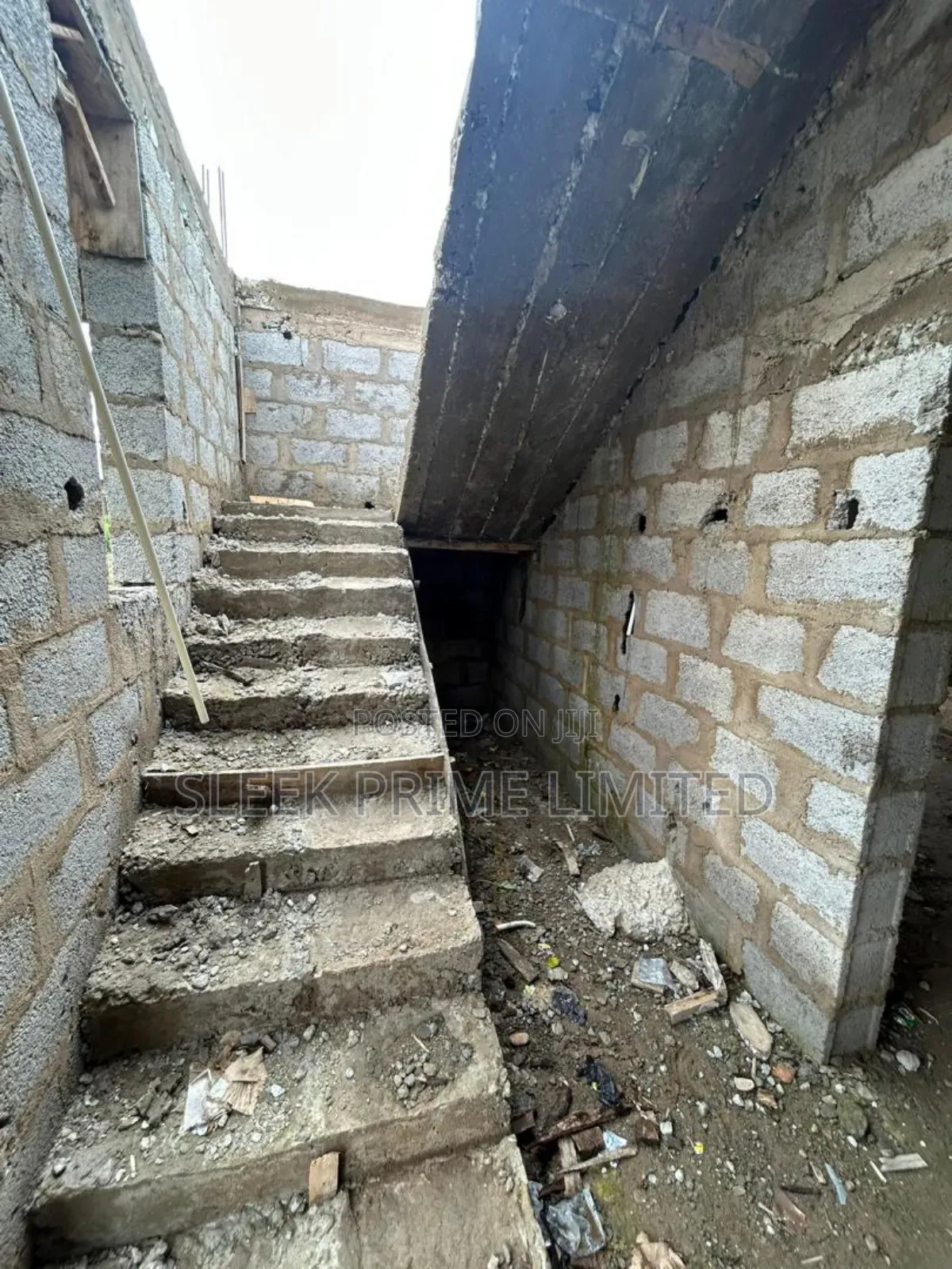 4bdrm Duplex in Lugbe District for sale in Lugbe District