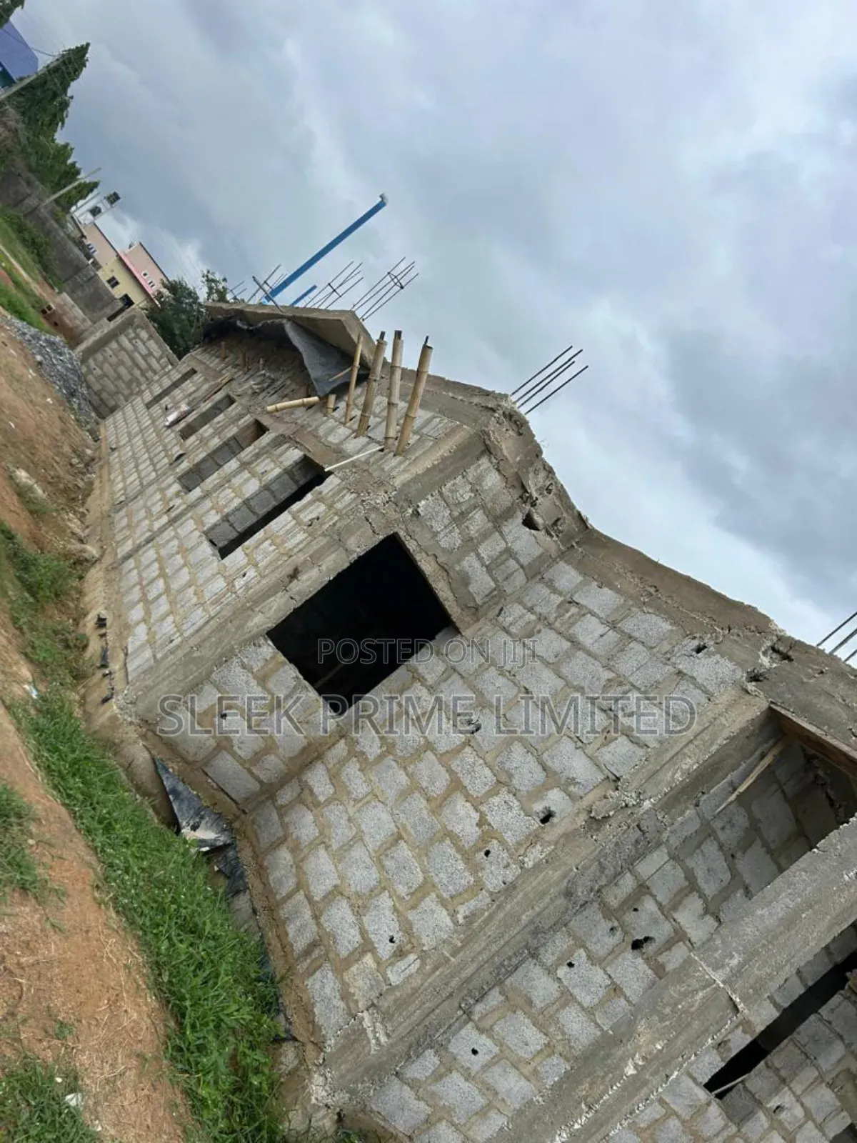 4bdrm Duplex in Lugbe District for sale in Lugbe District