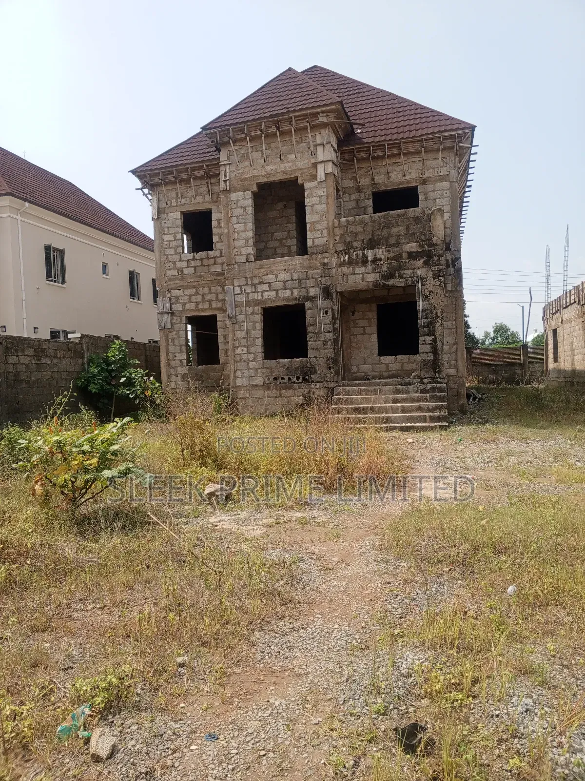 4bdrm Duplex in Mini Estate, Lugbe District for sale in Lugbe District