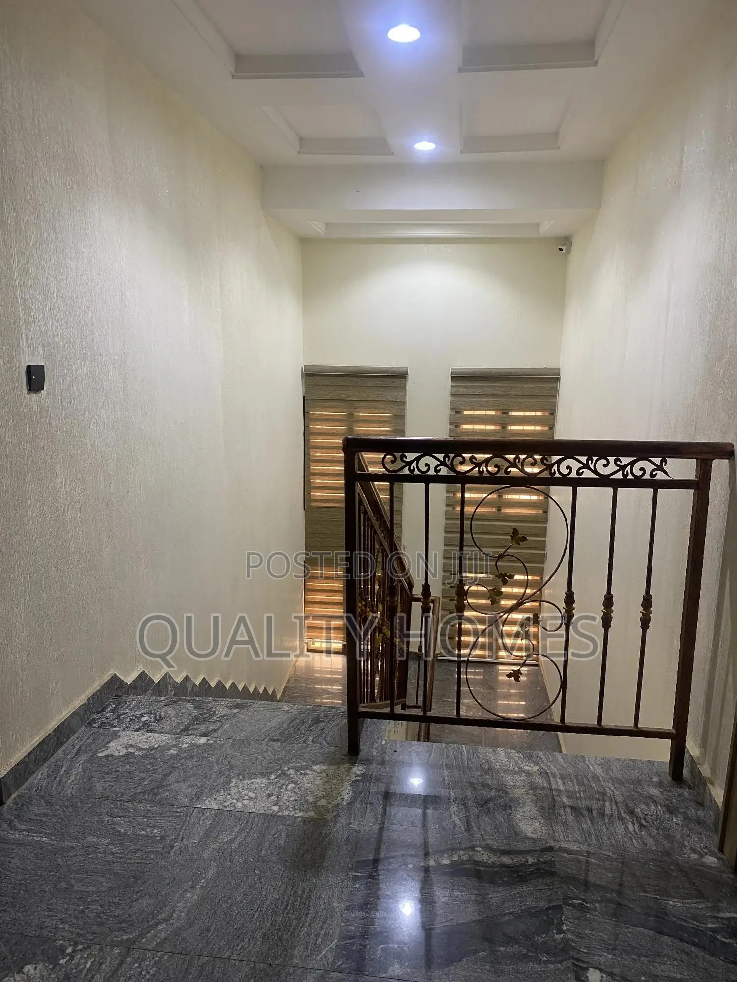 Furnished 20bdrm Mansion in Jabi for sale in Jabi