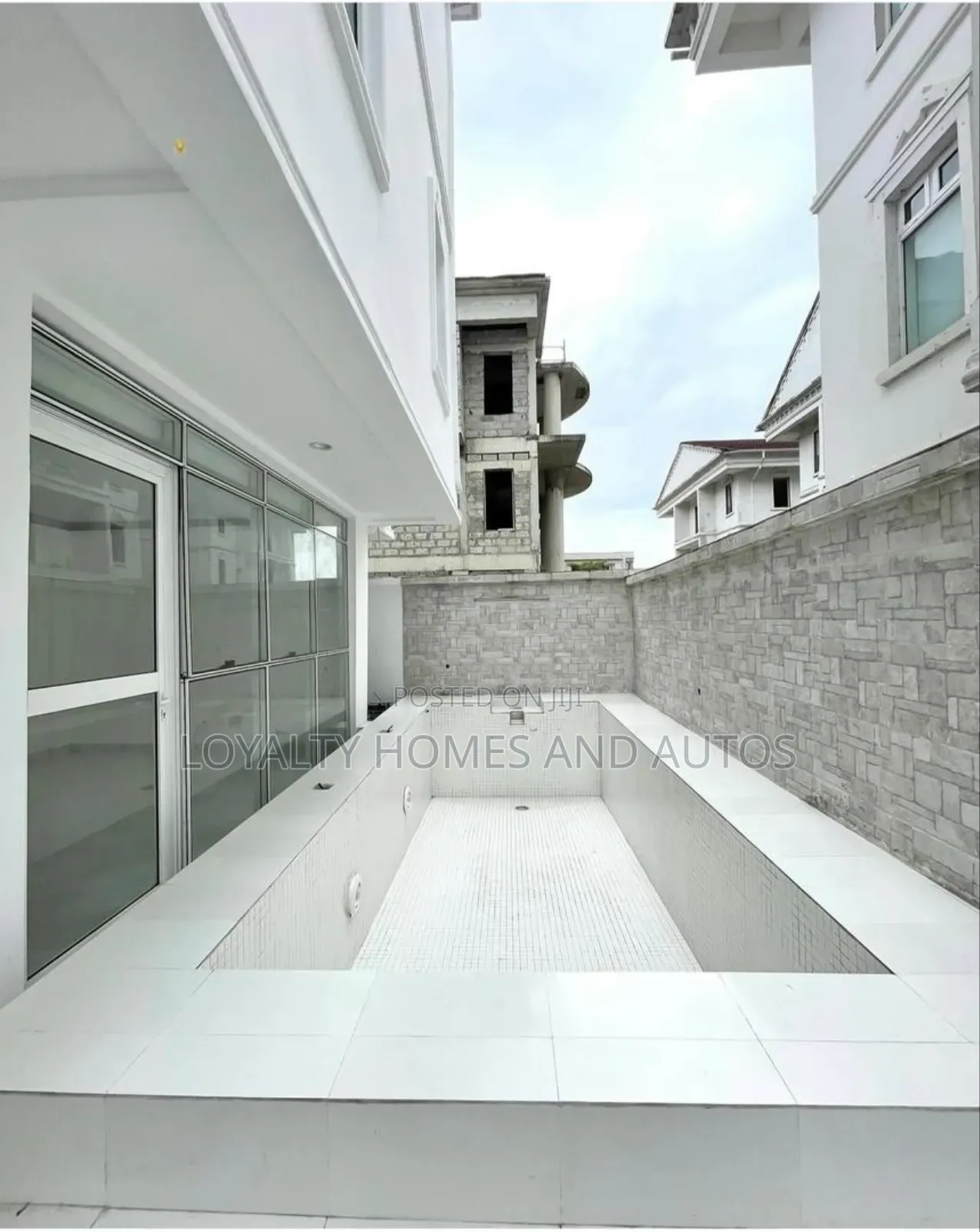 4bdrm Duplex in Banana Island Ikoyi for rent in Banana Island
