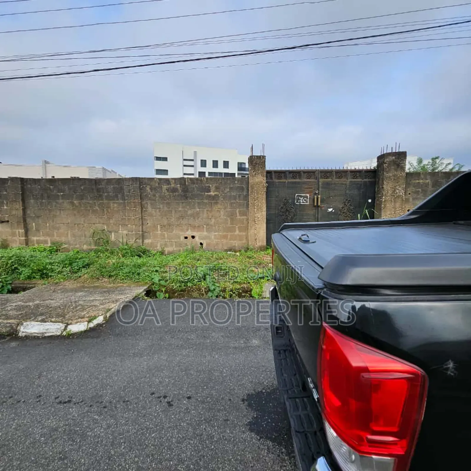 1800sqm for Sale Kolapo Ishola Gra, Ibadan 
-400m in Ibadan