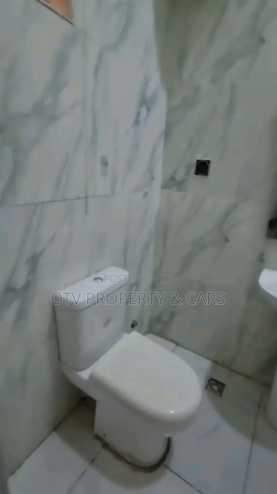 Furnished 5bdrm Duplex in Chevron for rent in Chevron