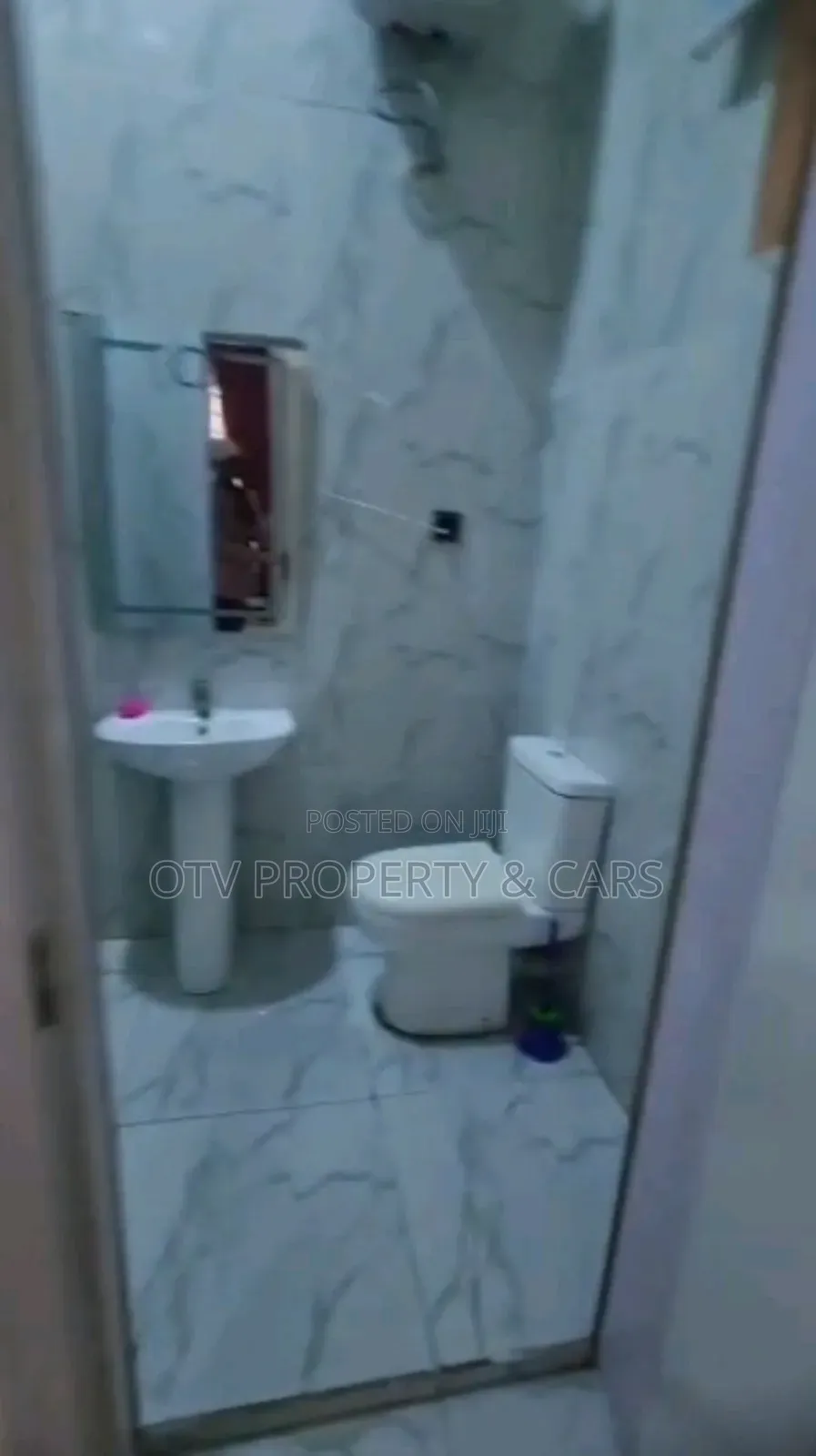 Furnished 5bdrm Duplex in Chevron for rent in Chevron