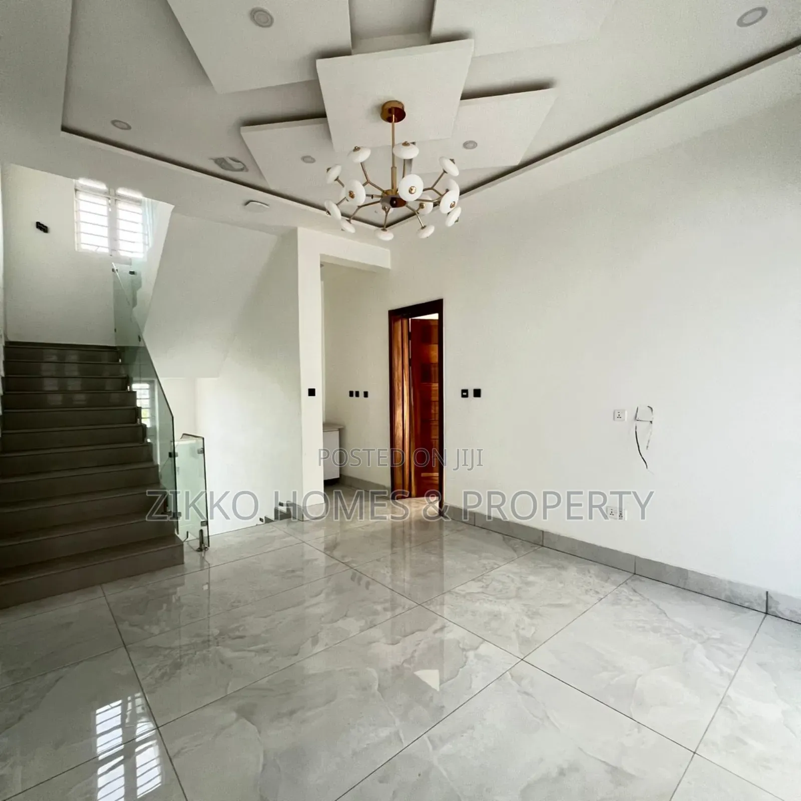5bdrm Duplex in Ikota, Lekki for sale in Lekki