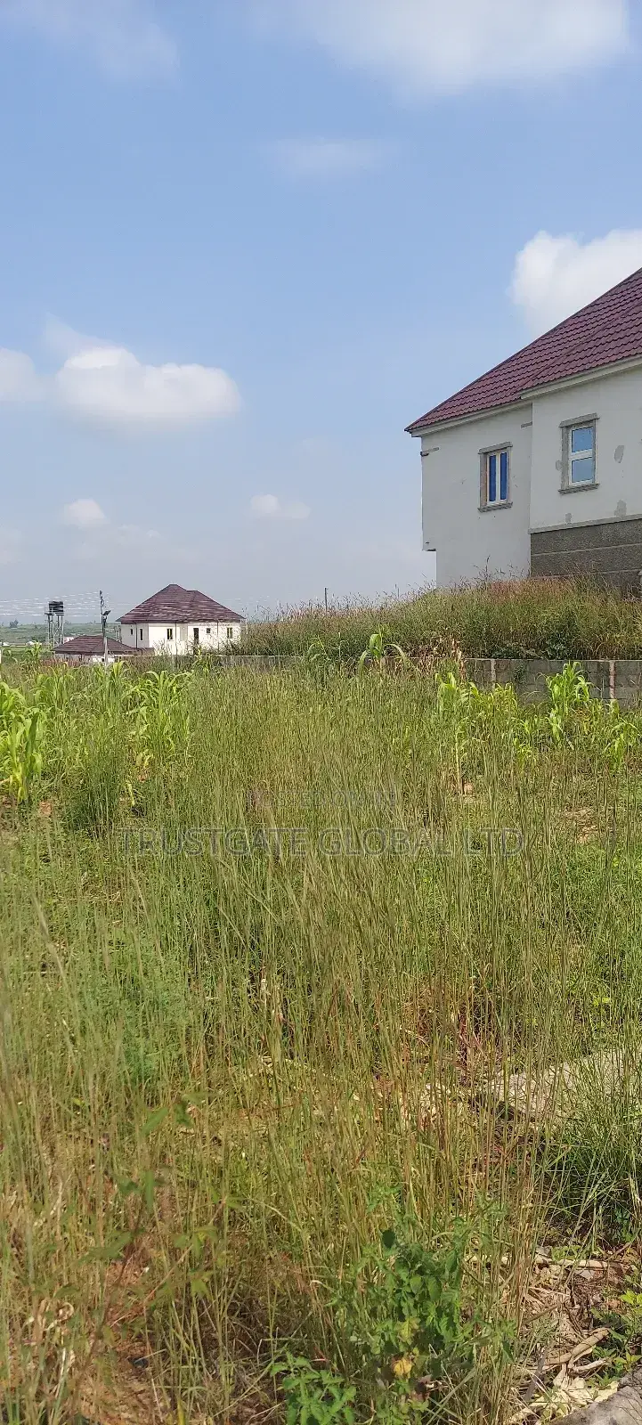 516sqm of Land for Sale in Idu