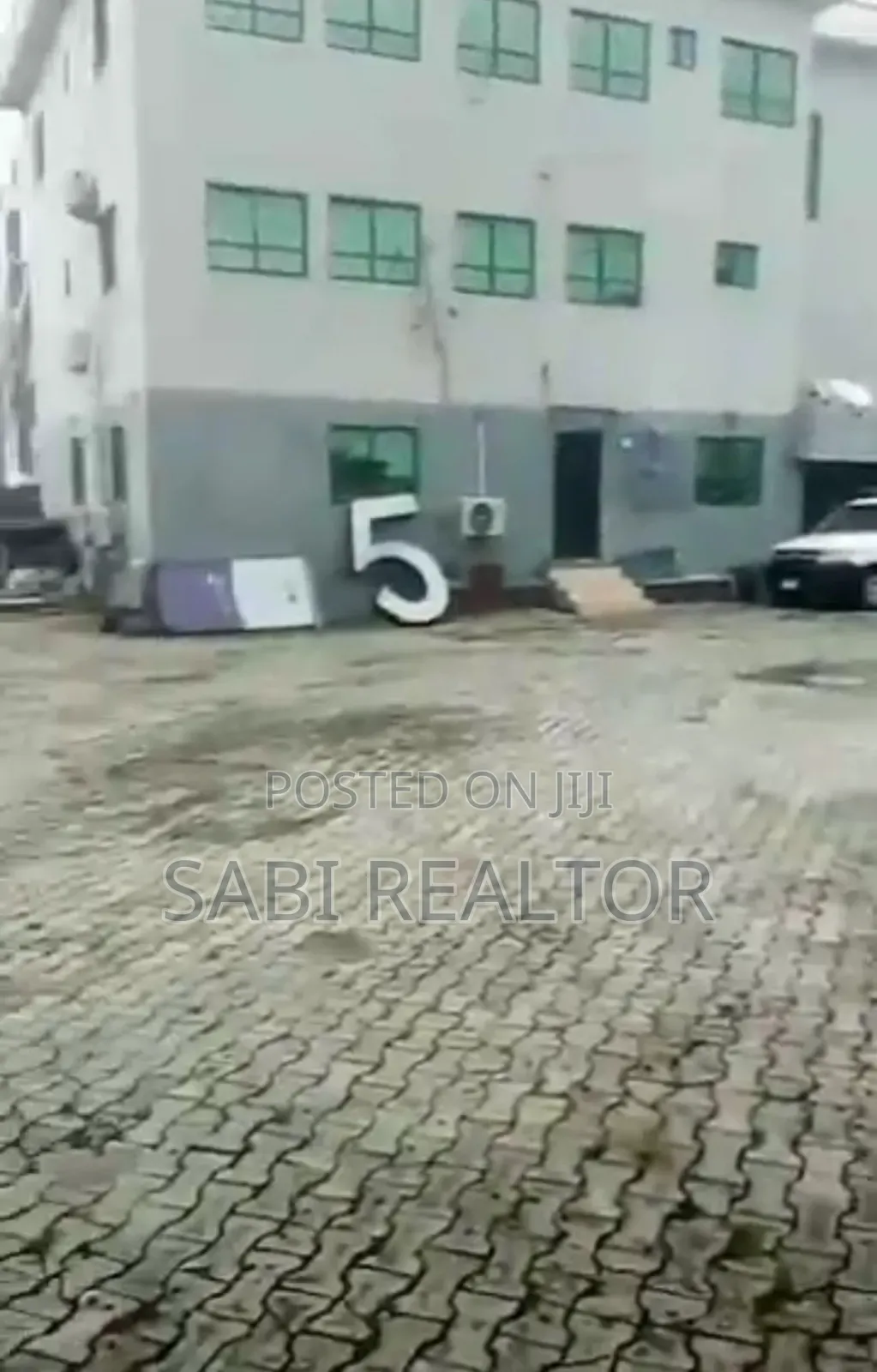 1850sqm With Structures Facing Dual Ways by Lekki-Epe Expressway in Lekki Phase 1