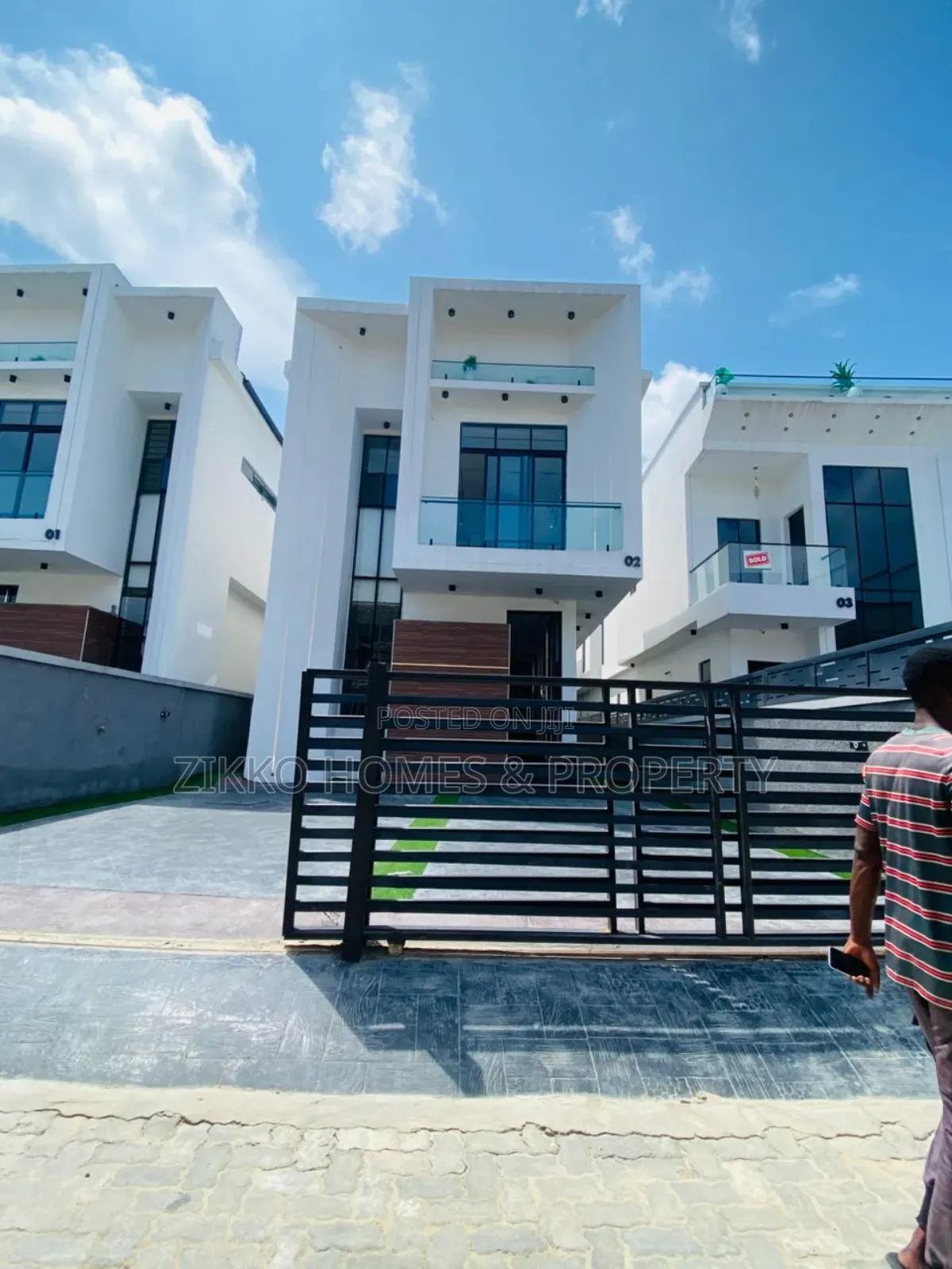 5bdrm Duplex in Chevron, Lekki for sale in Lekki