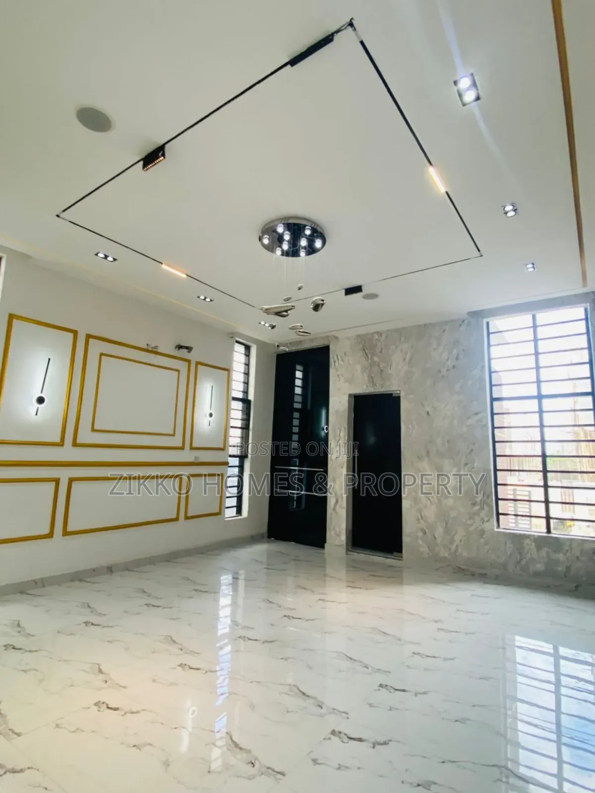 5bdrm Duplex in Chevron, Lekki for sale in Lekki