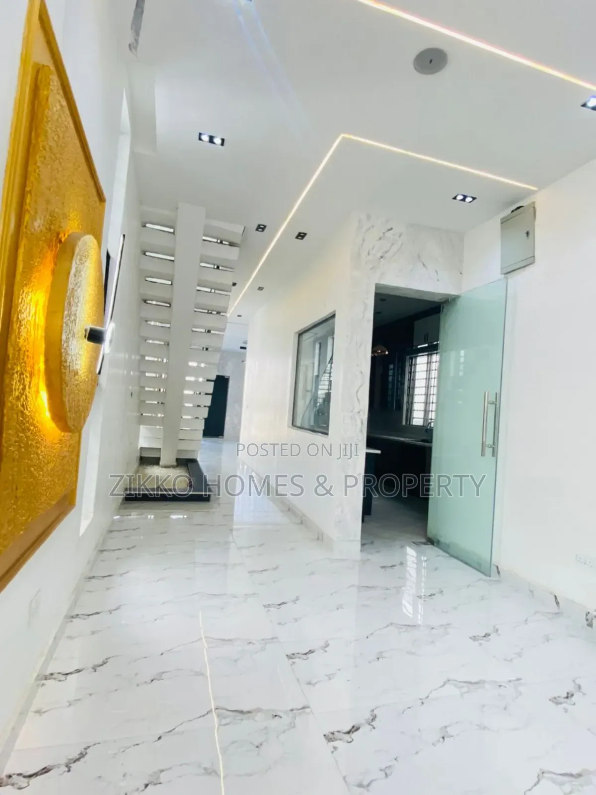 5bdrm Duplex in Chevron, Lekki for sale in Lekki