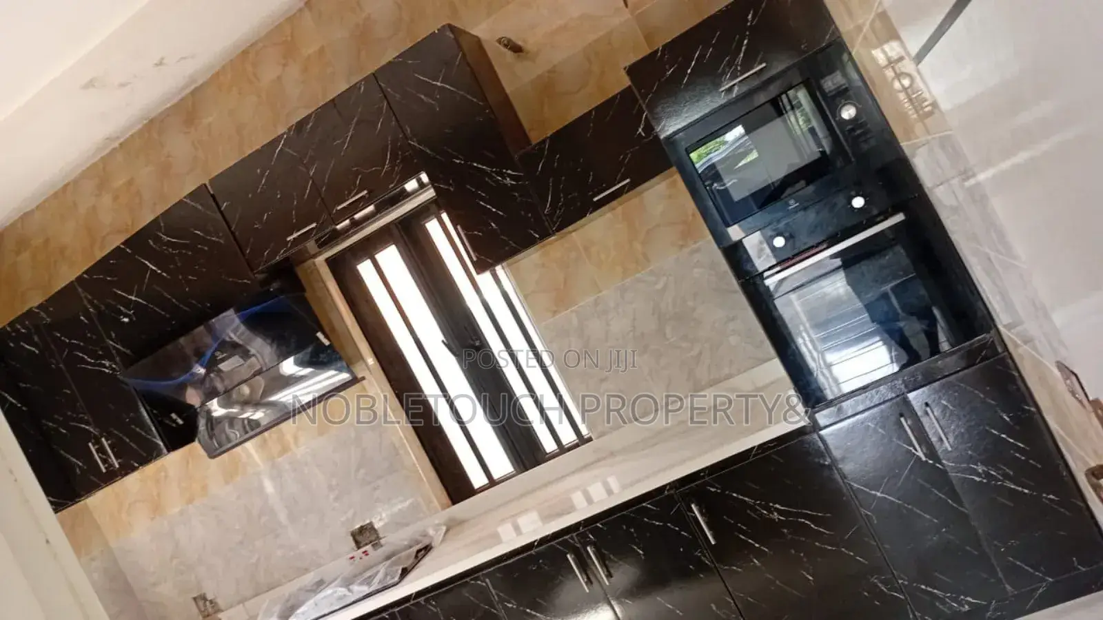 5bdrm Duplex in Lekki for sale in Lekki