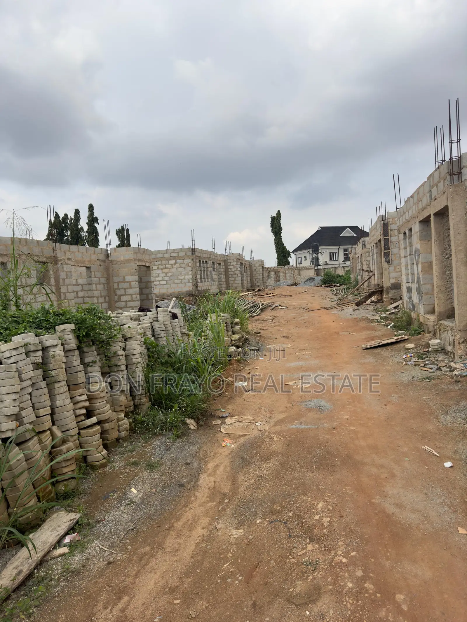 3 Beds Terrace Duplex at Omolayo Estate Akobo in Akobo