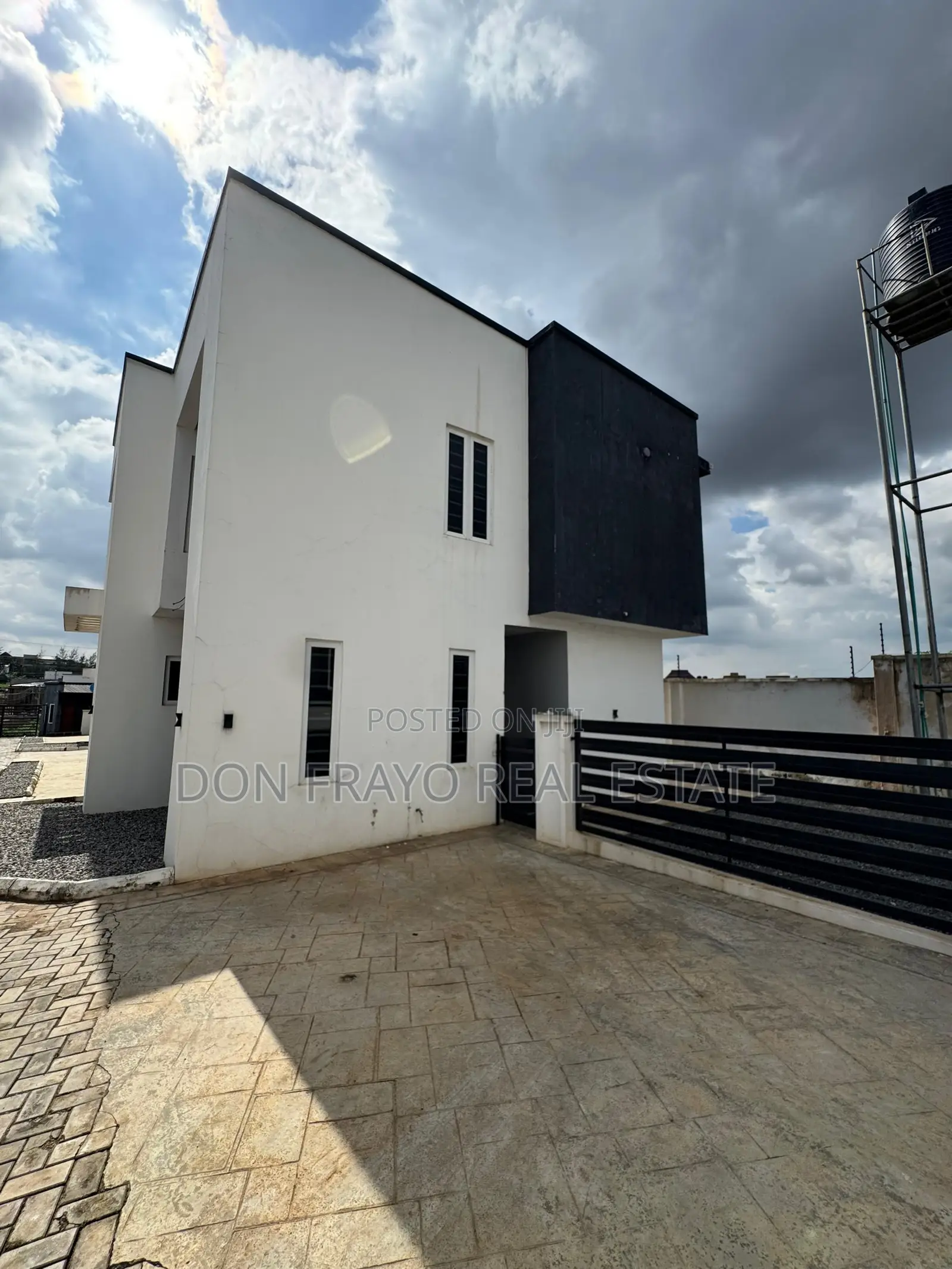 4bdrm Duplex in Carlton Gate Estate, Akobo for sale in Akobo