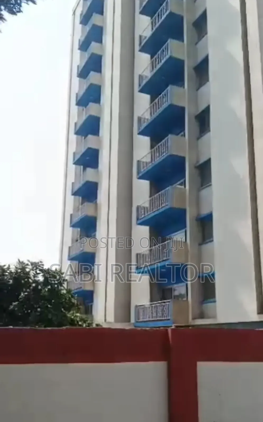 Furnished 2bdrm Block of Flats in Eric Moore, Surulere for sale in Eric Moore