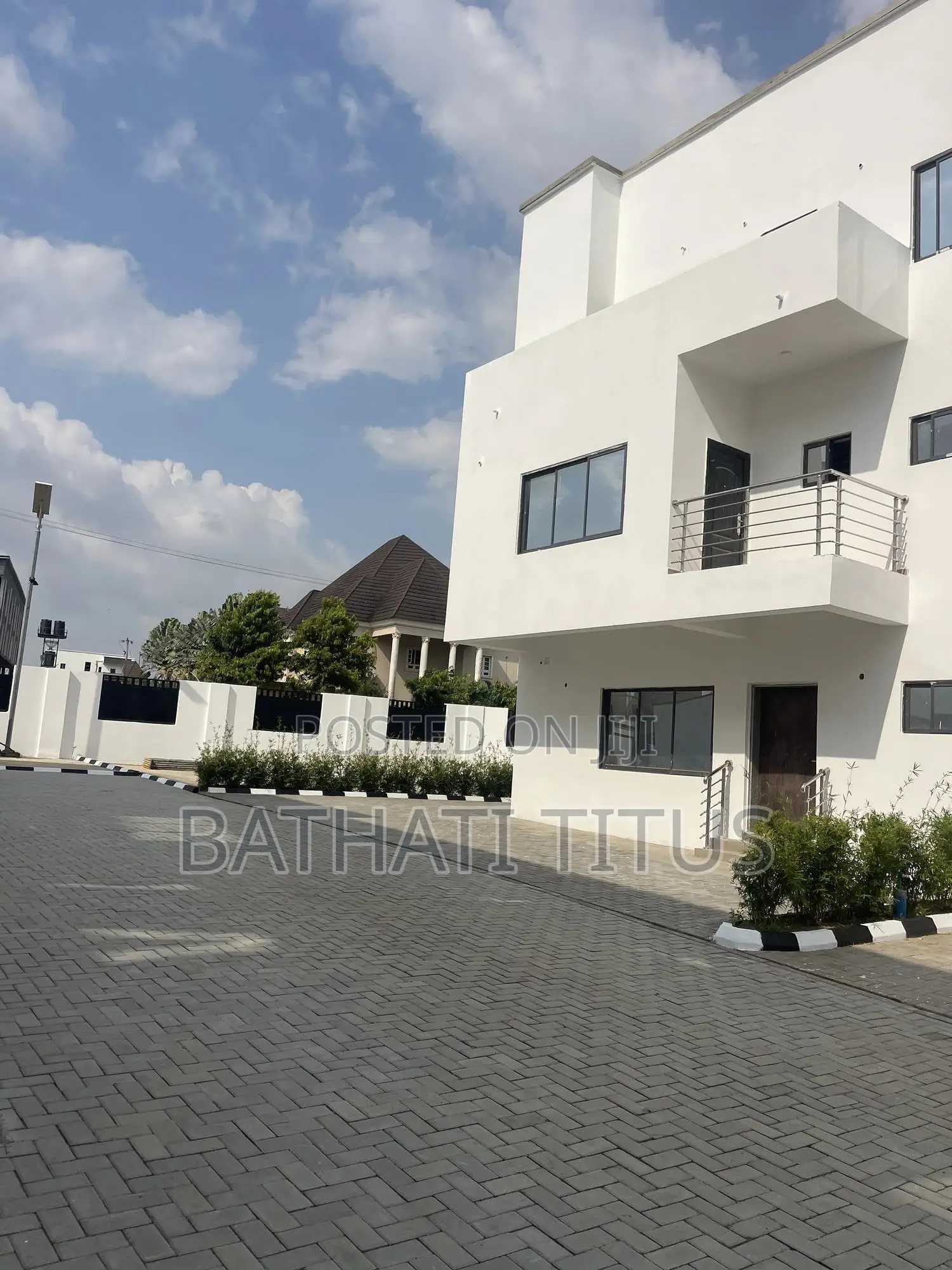 4bdrm Duplex in Life Camp for sale in Life Camp