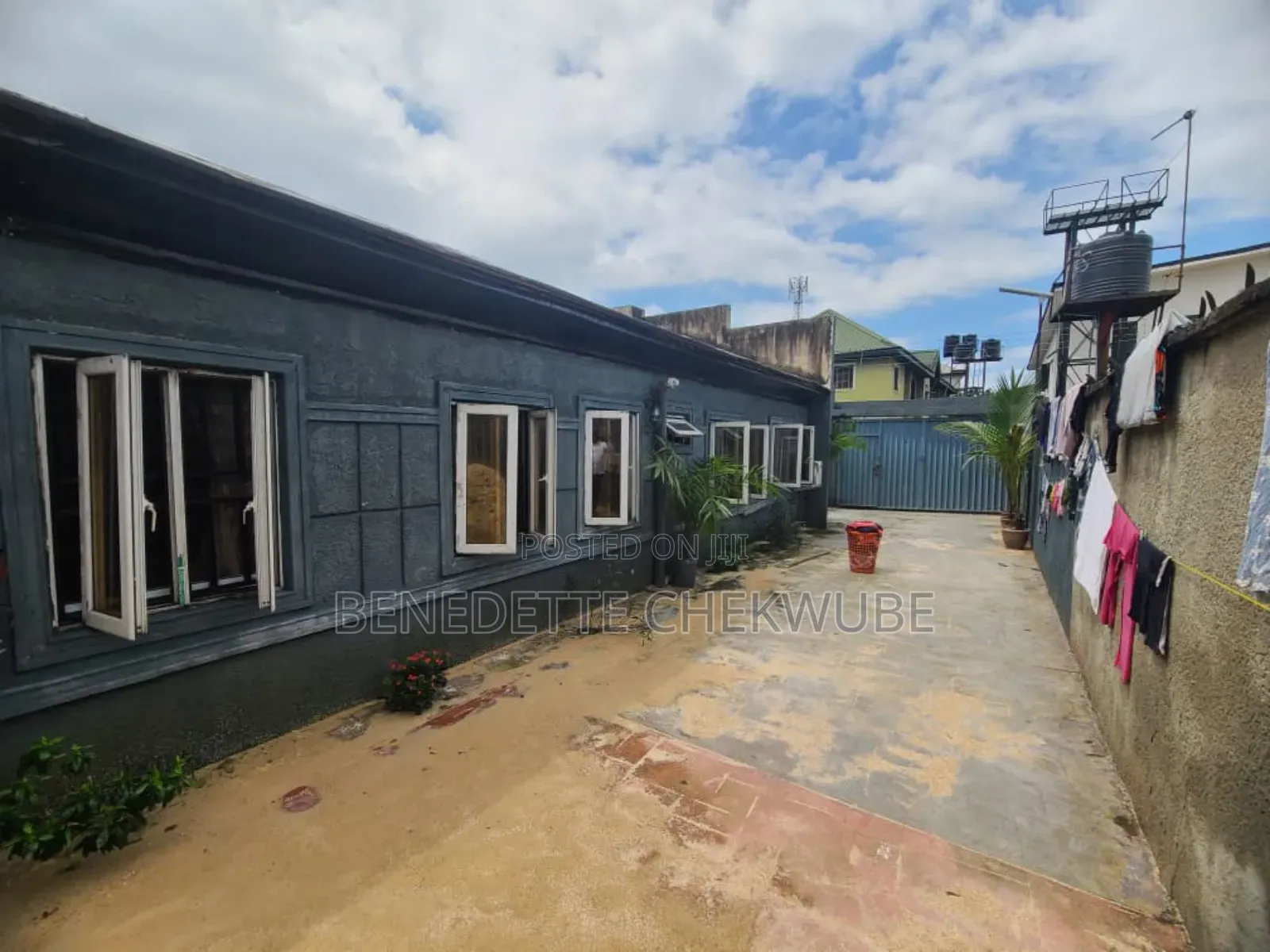 4bdrm Bungalow in Nkpolu East West, Rumuigbo for sale in Rumuigbo