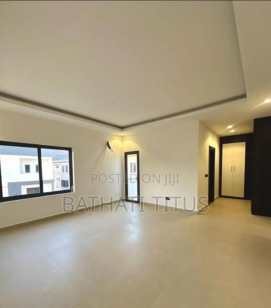 5bdrm Duplex in Jahi for sale in Jahi