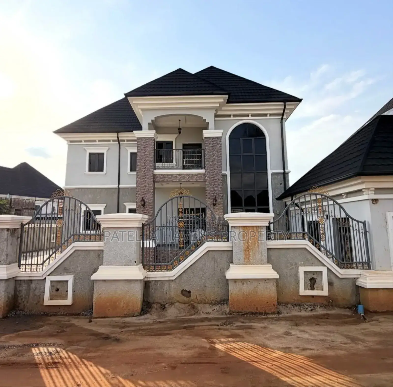 5bdrm Duplex in Galadimawa for sale in Galadimawa