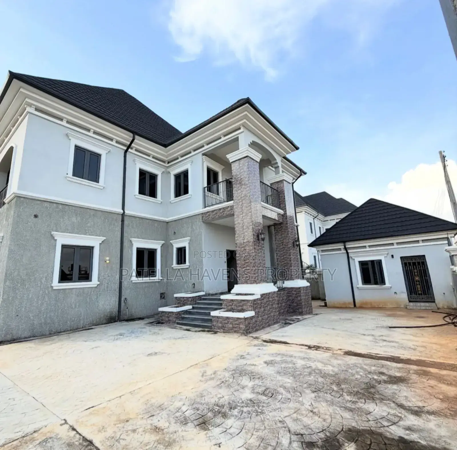 5bdrm Duplex in Galadimawa for sale in Galadimawa