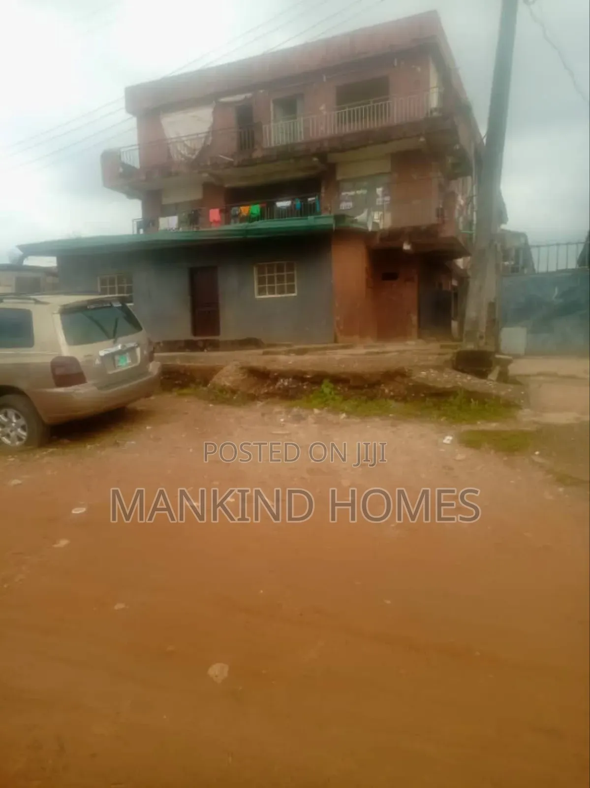 900sqm Land With Upstairs Off Branco Street, Mafoluku Oshodi in Oshodi