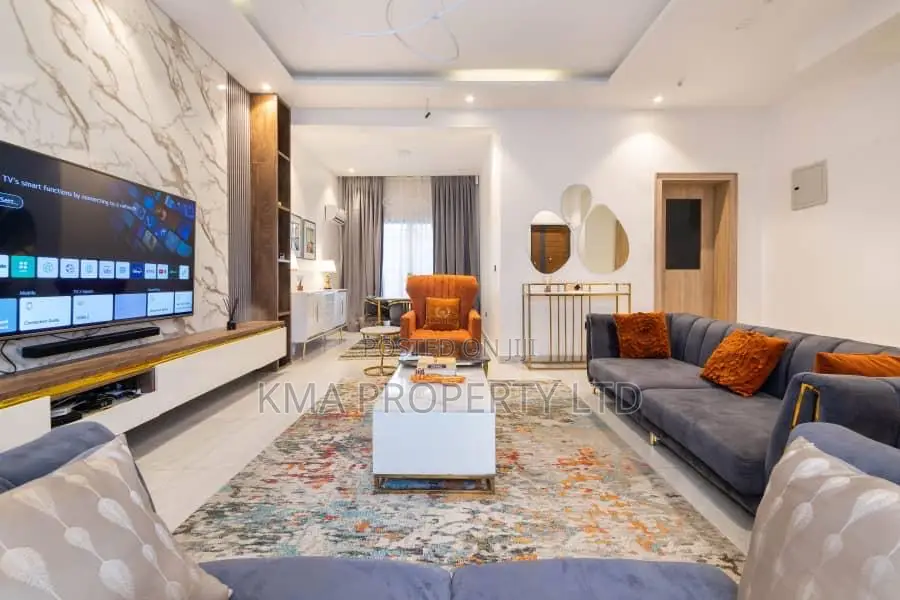Luxurious 4 Bedroom Duplex With Swimming Pool in Lekki Phase 1