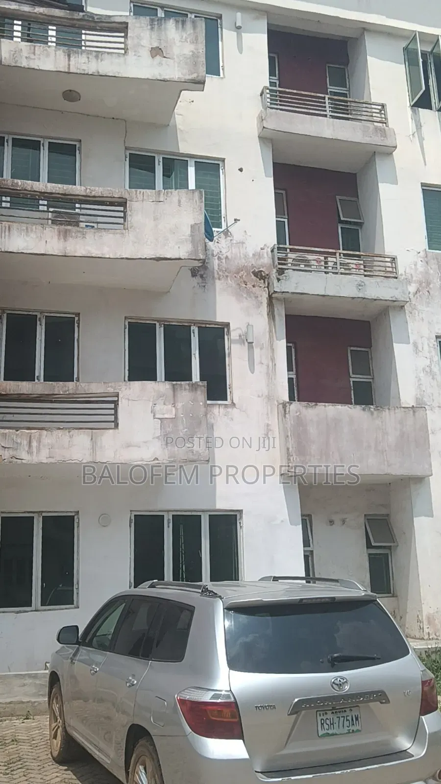 3bdrm Block of Flats in Balofem Properties &, Obafemi-Owode for sale in Obafemi-Owode