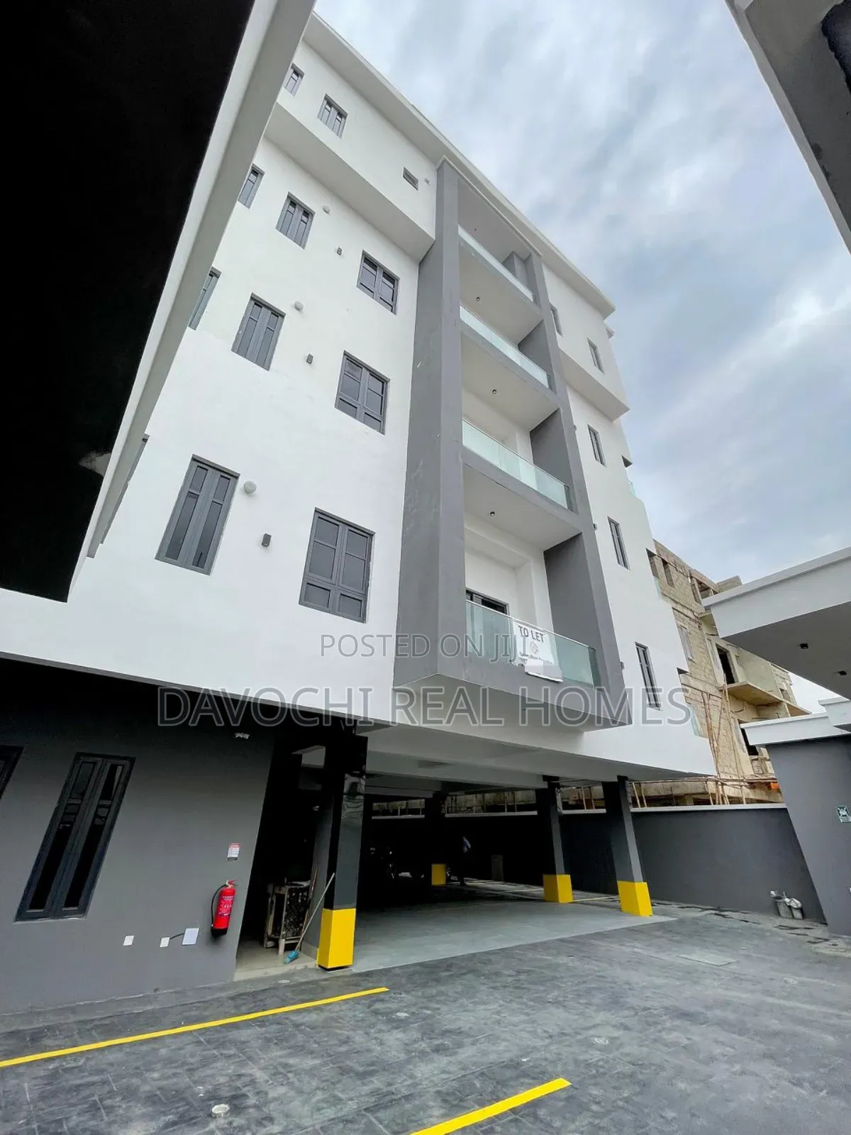 2bdrm Apartment in Lekki Phase One for rent in Lekki