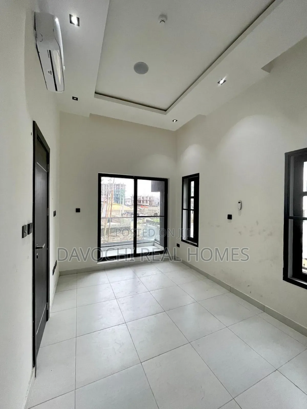 2bdrm Apartment in Lekki Phase One for rent in Lekki
